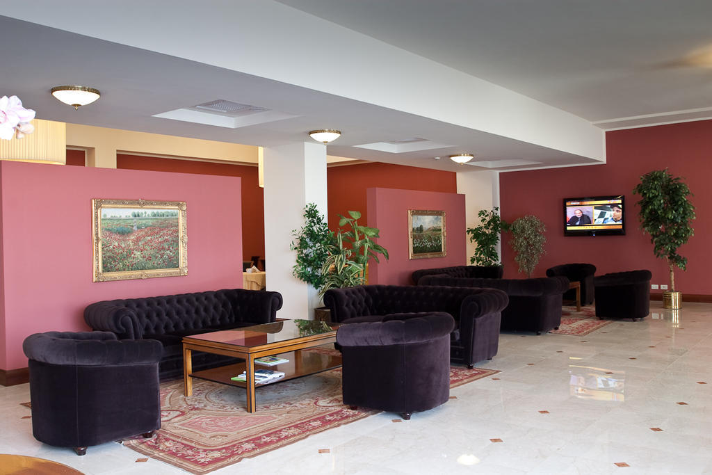 אנזולה נל'אמיליה Hotel Maxim מראה חיצוני תמונה