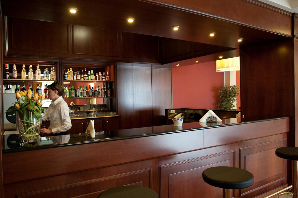 אנזולה נל'אמיליה Hotel Maxim מראה חיצוני תמונה